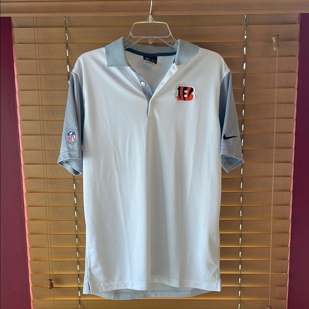 Nike Bengals Men's White and Gray Polo Shirt Medium